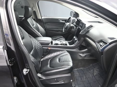 Used 2024 Ford Edge Titanium image 38