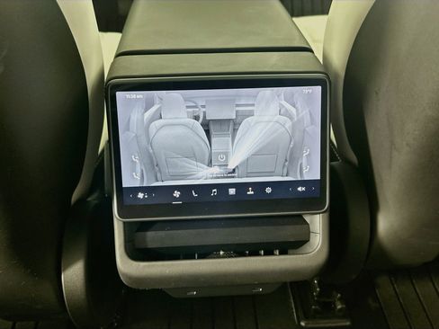 Used 2025 Tesla Model 3 Long Range RWD image 26