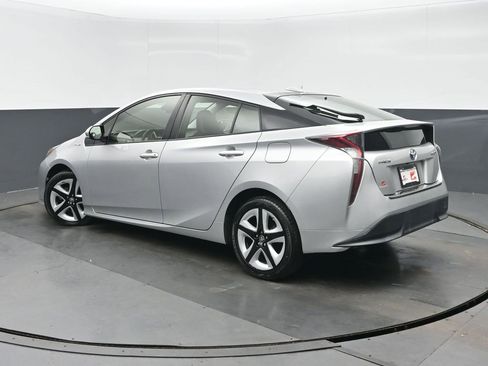 Used 2016 Toyota Prius Three Touring image 5