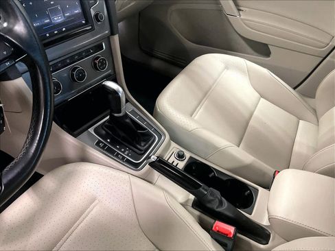 Used 2017 Volkswagen Golf Alltrack S image 20