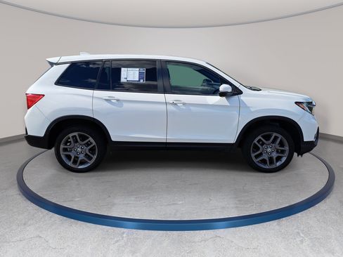 Used 2023 Honda Passport EX-L image 4