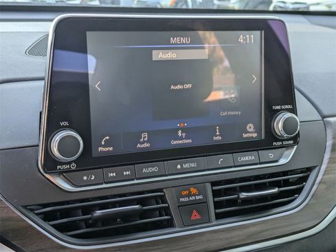 Used 2024 Nissan Altima 2.5 SV image 18