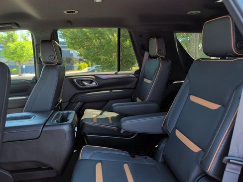 Used 2024 GMC Yukon AT4 AWD/4WD image 33