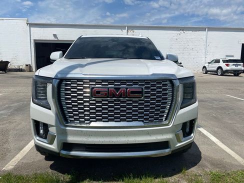 Used 2021 GMC Yukon XL Denali AWD/4WD image 6