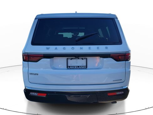 Used 2023 Jeep Wagoneer Series II w/ Premium Group I image 5