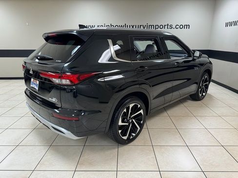 Used 2024 Mitsubishi Outlander 4WD Plug-In Hybrid image 6