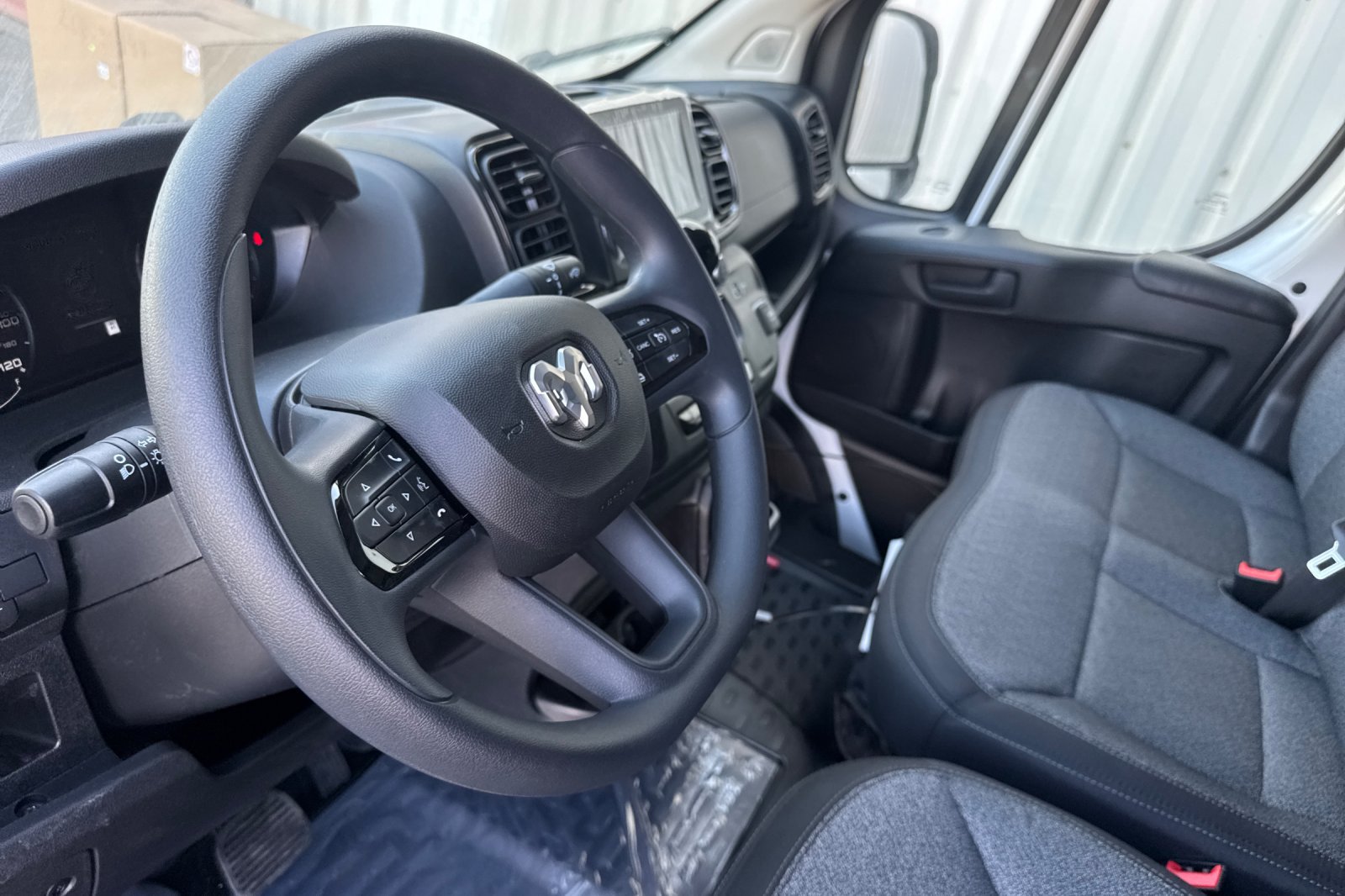 New 2027 RAM ProMaster 2500 w/ Convenience Group FWD image 9
