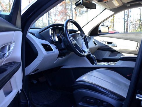 Used 2017 GMC Terrain SLT image 12