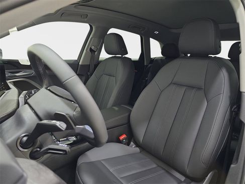 New 2025 Audi Q5 2.0T Premium image 15