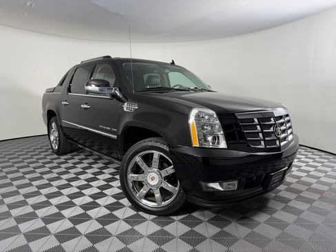 Used 2013 Cadillac Escalade EXT Premium AWD/4WD image 6