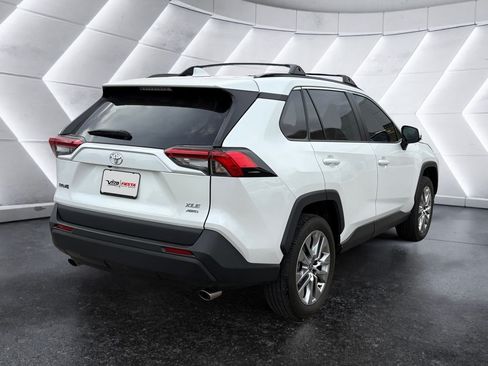 Used 2023 Toyota RAV4 XLE Premium AWD/4WD image 4