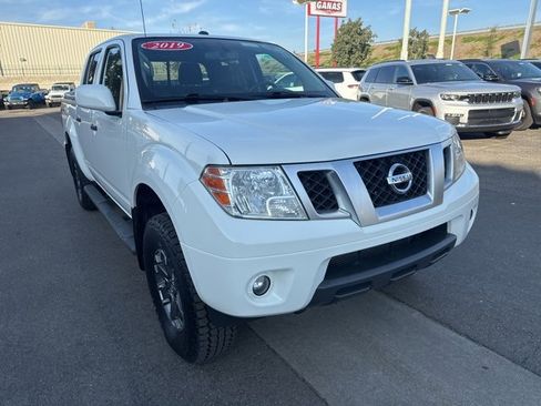 Used 2019 Nissan Frontier PRO-4X image 8