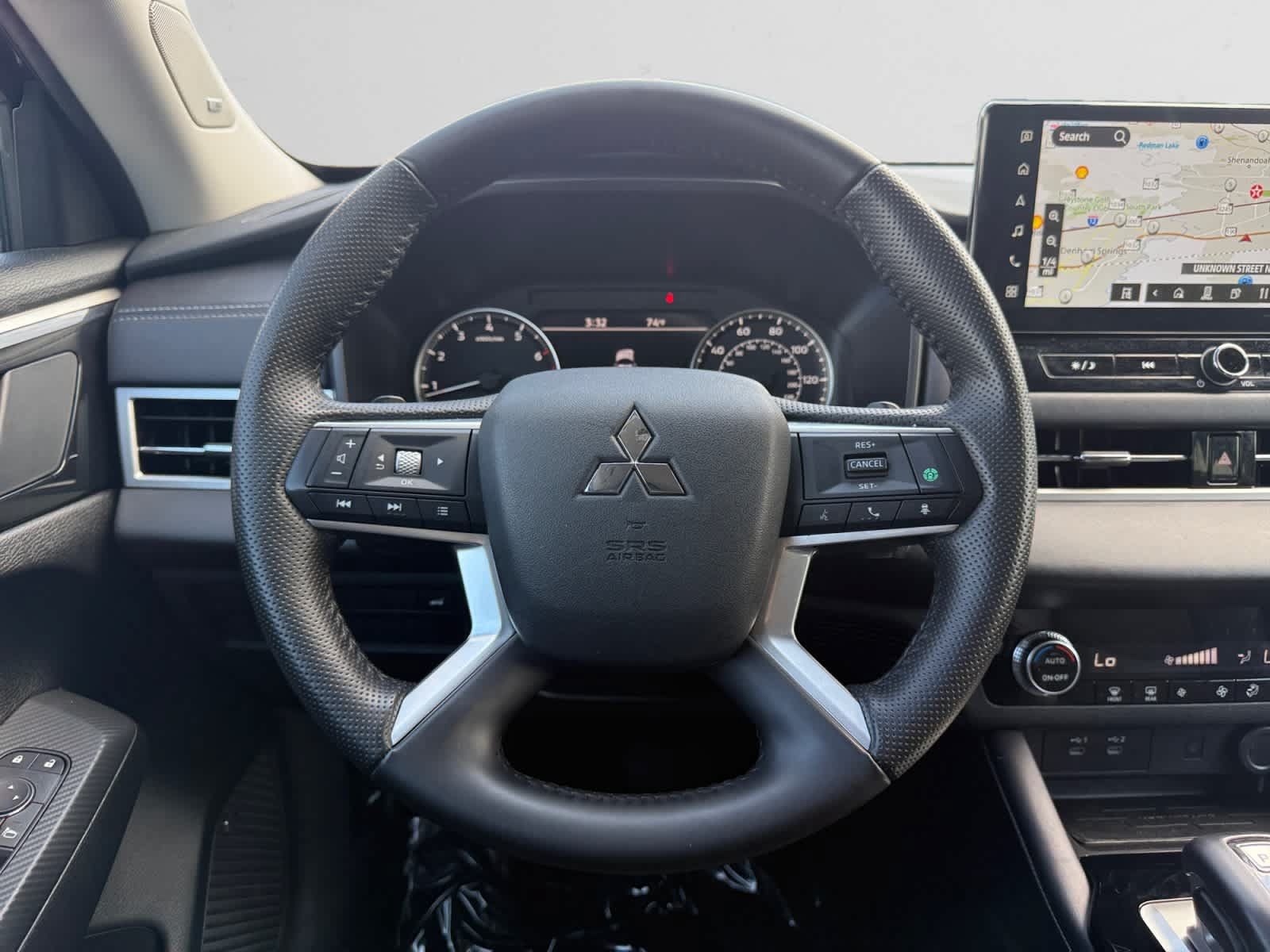 Used 2025 Mitsubishi Outlander SE AWD/4WD image 12