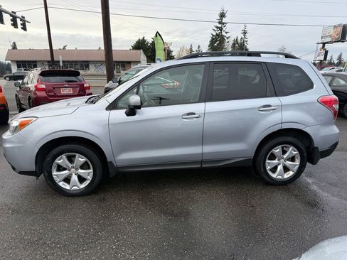 Used 2016 Subaru Forester 2.5i Premium w/ All-Weather Package image 4