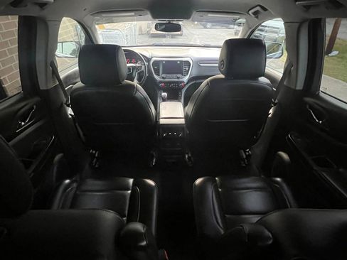 Used 2018 GMC Acadia SLT w/ LPO, Floor Liner Package FWD image 25