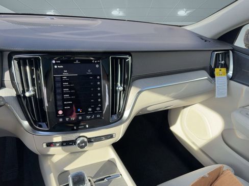 New 2026 Volvo V60 B5 Cross Country Ultra w/ Climate Package image 27