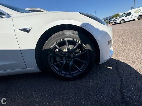 Used 2020 Tesla Model 3 Standard Range Plus RWD image 5