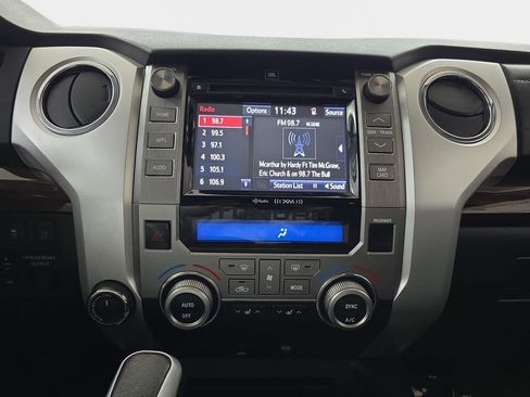 Used 2017 Toyota Tundra Limited AWD/4WD image 22