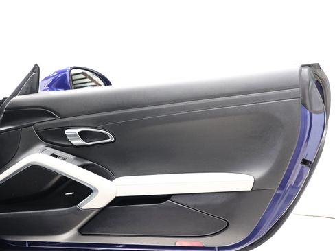 Used 2021 Porsche 718 Cayman RWD image 51