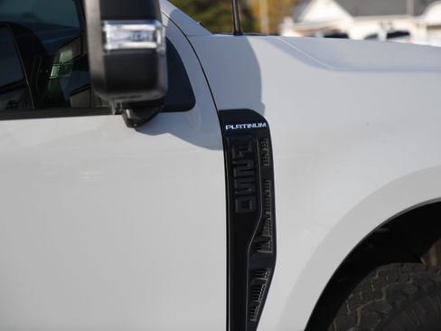 Used 2025 Ford F250 Platinum w/ Tremor Off-Road Package image 4