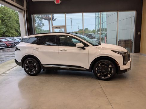 New 2026 Kia Sportage SX FWD image 4
