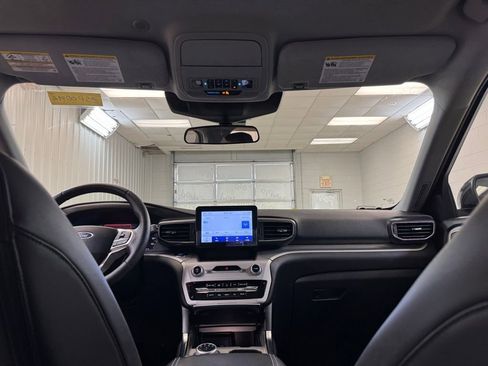 Used 2023 Ford Explorer XLT w/ Equipment Group 202A image 21