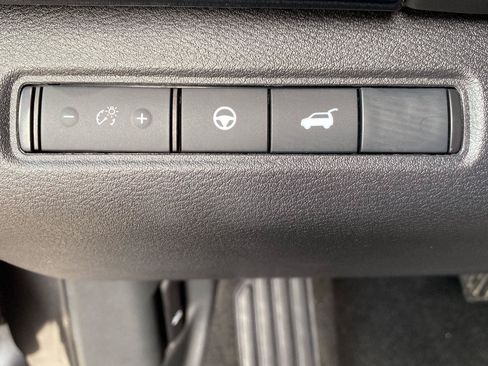 Certified 2025 Nissan Pathfinder SV AWD/4WD image 37