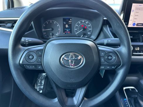 Used 2024 Toyota Corolla LE image 21