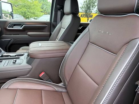New 2026 GMC Sierra 2500 Denali w/ Denali Reserve Package AWD/4WD image 19