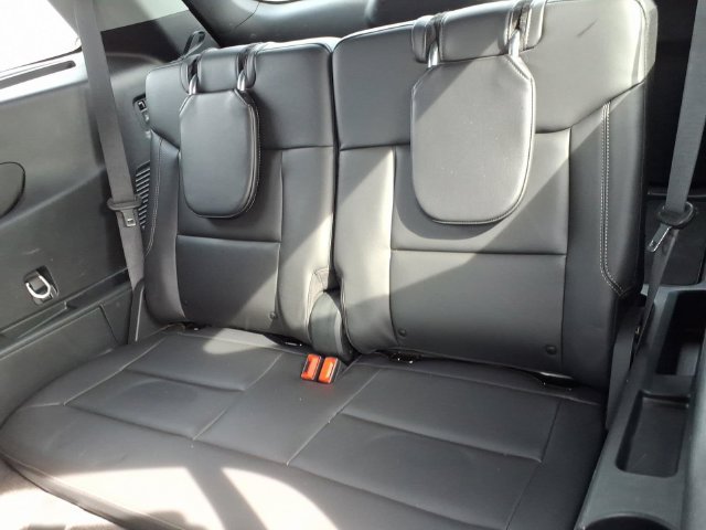 Used 2024 Ford Explorer XLT w/ Equipment Group 202A AWD/4WD image 16
