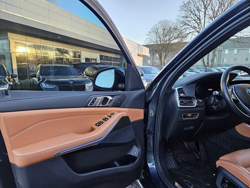 Used 2022 BMW X5 xDrive45e w/ Climate Comfort Package image 23