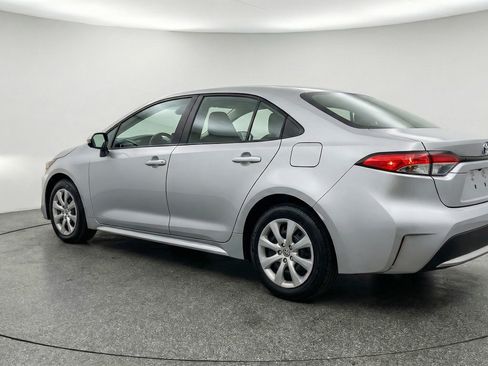 Used 2025 Toyota Corolla LE FWD image 6