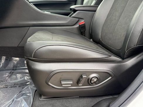 New 2025 Jeep Grand Cherokee Laredo image 19