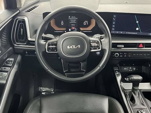 Used 2024 Kia Sorento S FWD image 21