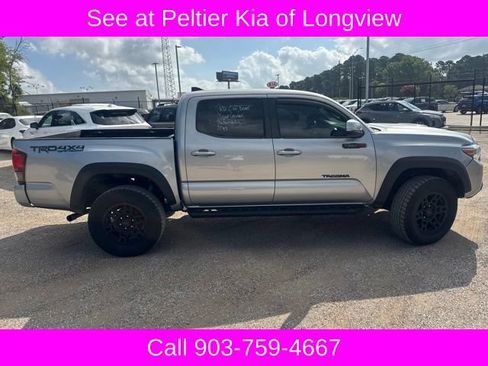 Used 2019 Toyota Tacoma TRD Off-Road AWD/4WD image 9