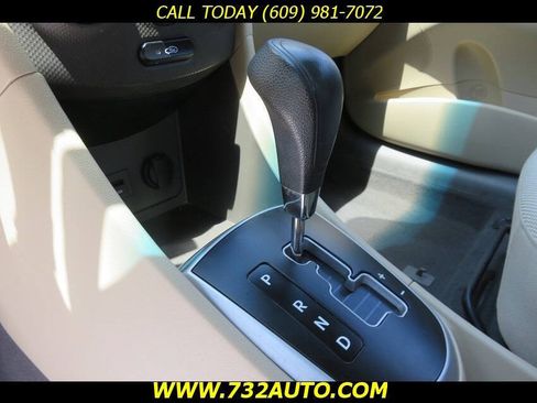 Used 2012 Hyundai Accent GLS FWD image 12