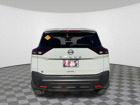 Used 2021 Nissan Rogue S image 19