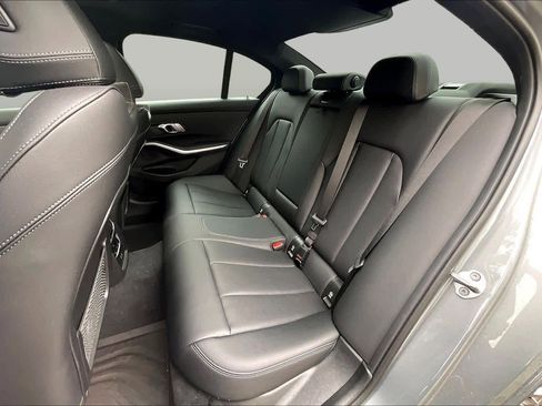 Used 2023 BMW 330i xDrive Sedan w/ Premium Package AWD/4WD image 21