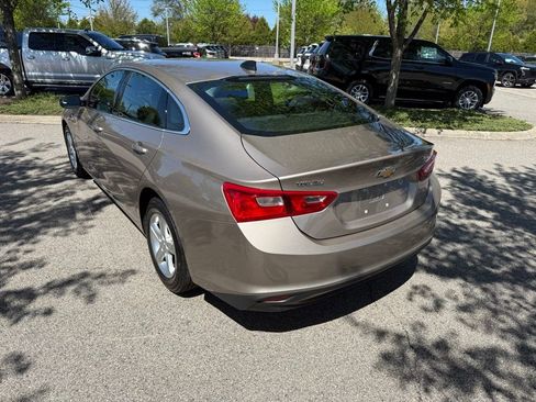 Used 2022 Chevrolet Malibu LS w/ LPO, Floor Liner Package FWD image 3
