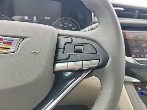 Certified 2024 Cadillac XT6 Premium Luxury w/ Technology Package FWD image 30