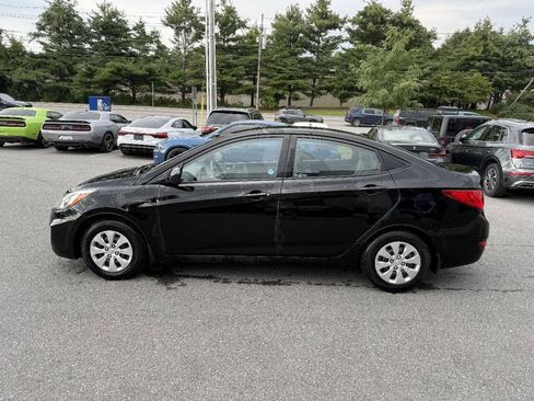 Used 2016 Hyundai Accent SE FWD image 9