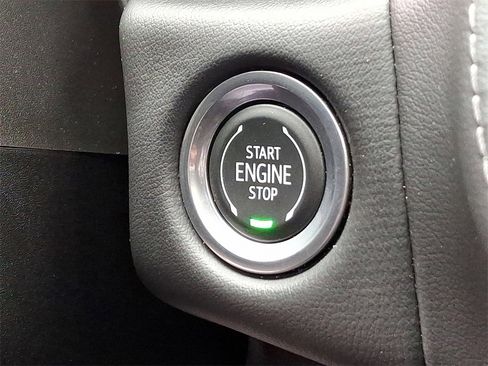 Used 2023 Chevrolet Tahoe LT w/ Luxury Package image 27