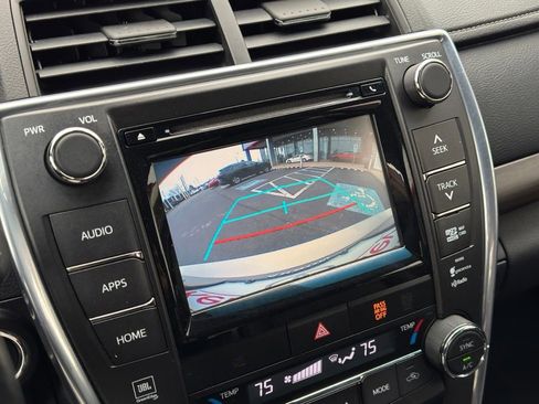 Used 2015 Toyota Camry XLE w/ Advanced Technology Package image 42