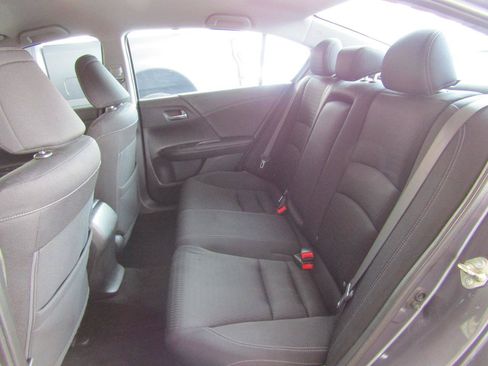 Used 2015 Honda Accord Sport image 9