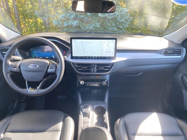 Used 2025 Ford Escape Platinum AWD/4WD image 20
