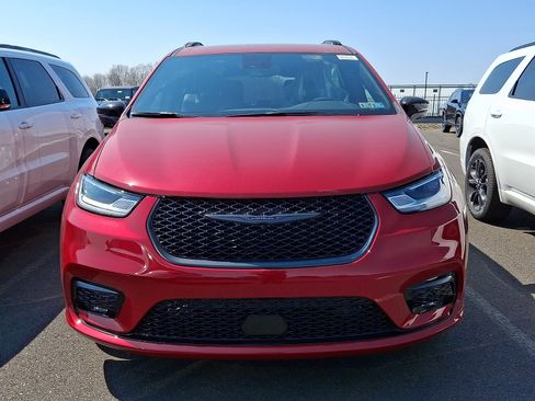 New 2026 Chrysler Pacifica Select FWD image 2