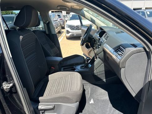 Used 2022 Volkswagen Tiguan S FWD image 21