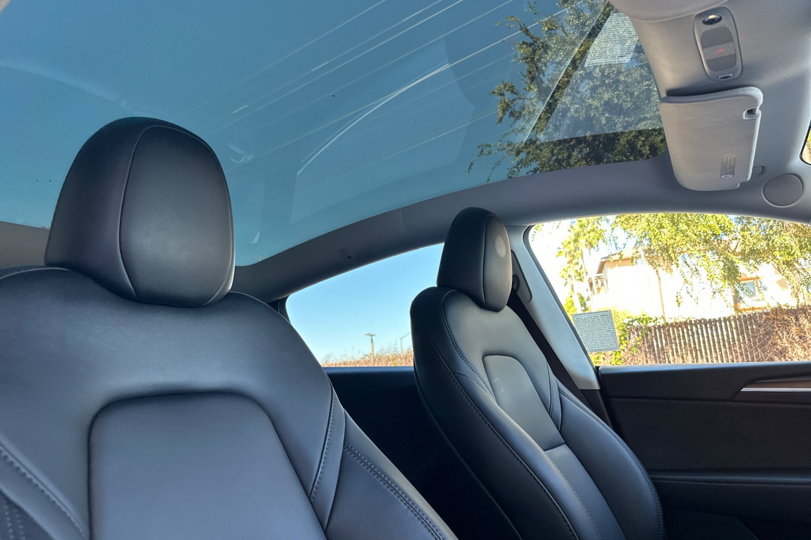 Used 2024 Tesla Model Y Long Range AWD/4WD image 17