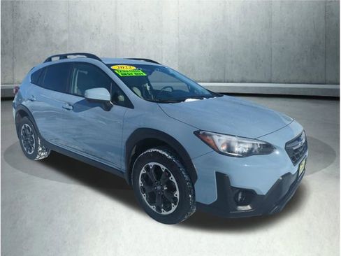 Used 2022 Subaru Crosstrek 2.0i Premium image 9