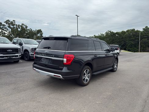 Used 2024 Ford Expedition Max XLT AWD/4WD image 3